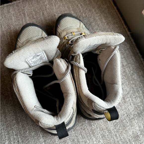 Merrell Women's Moab 2 Mid Waterproof Hiking Boots - Picture 4 of 8